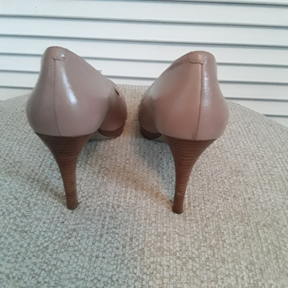 Nine West Rocha Nude Leather Platform Pumps - Picture 4 of 7